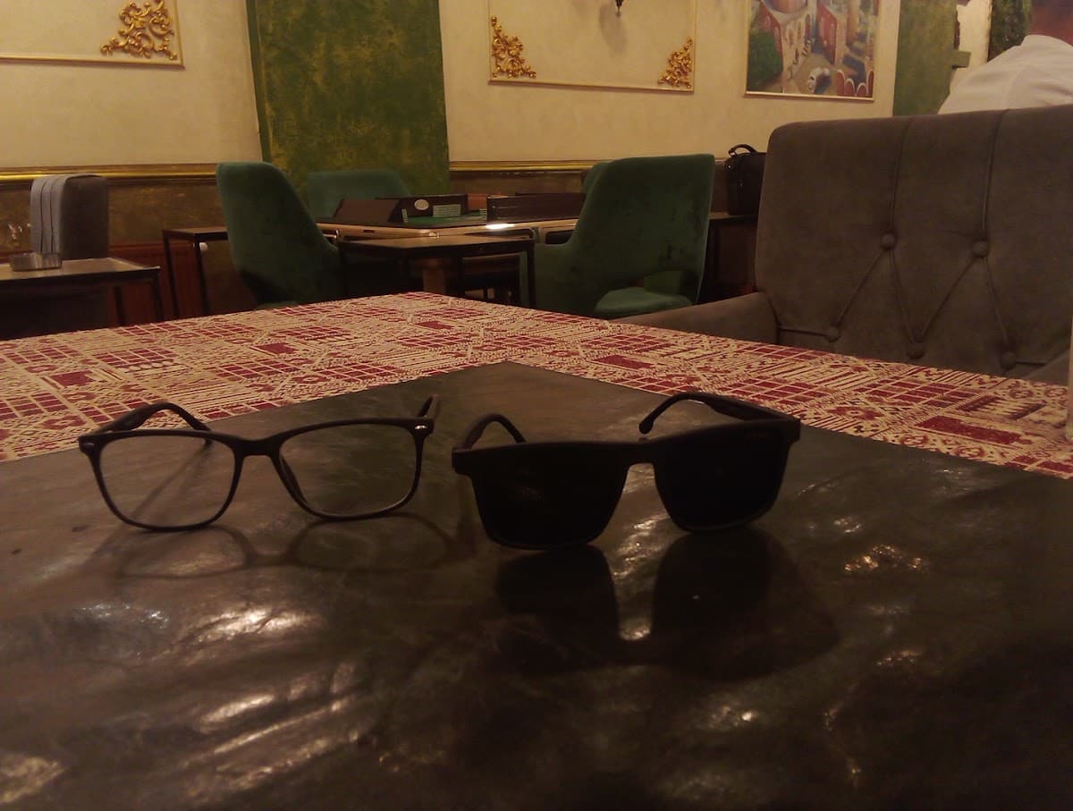 Demli Lounge