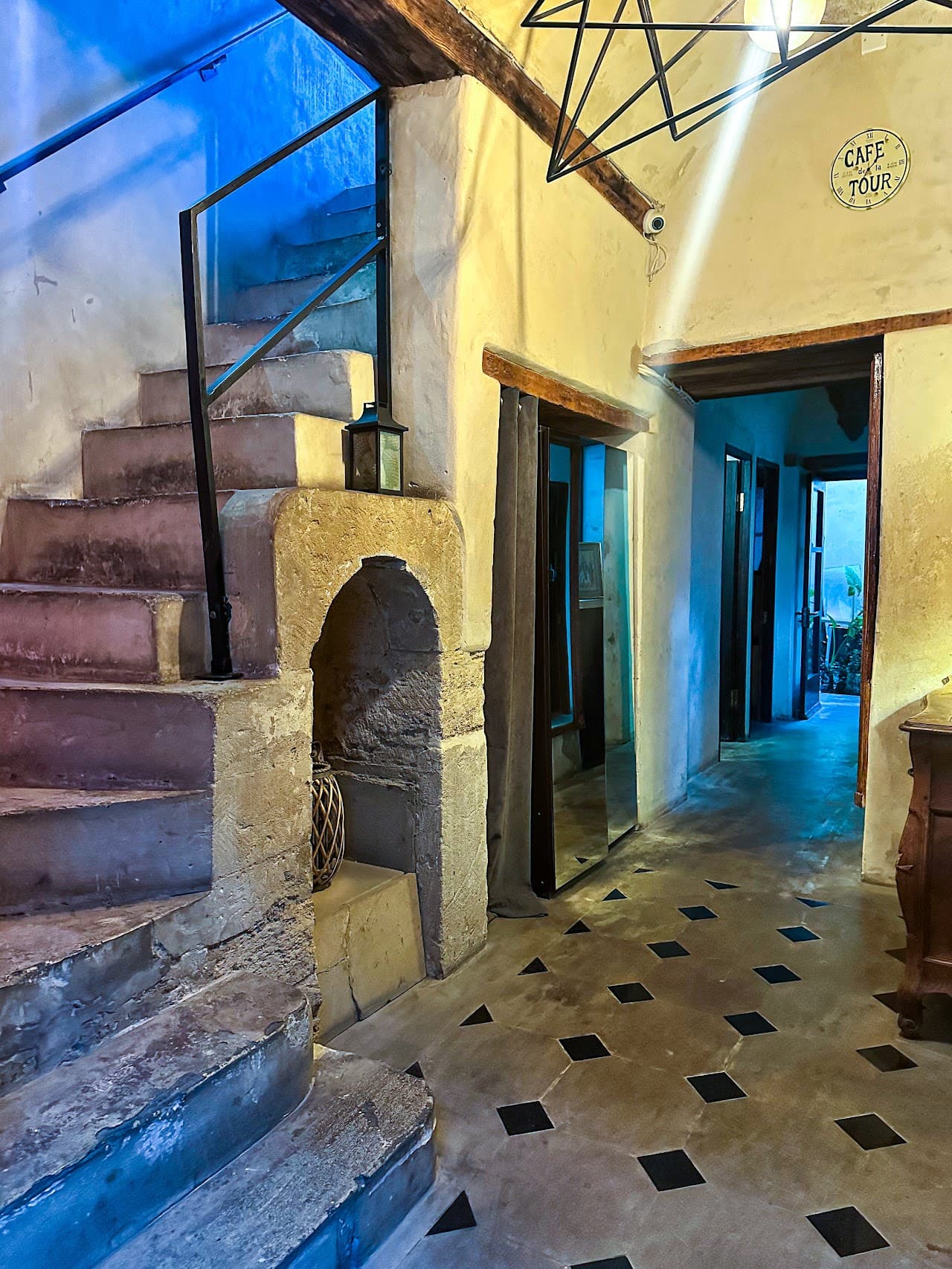 Gallery 4