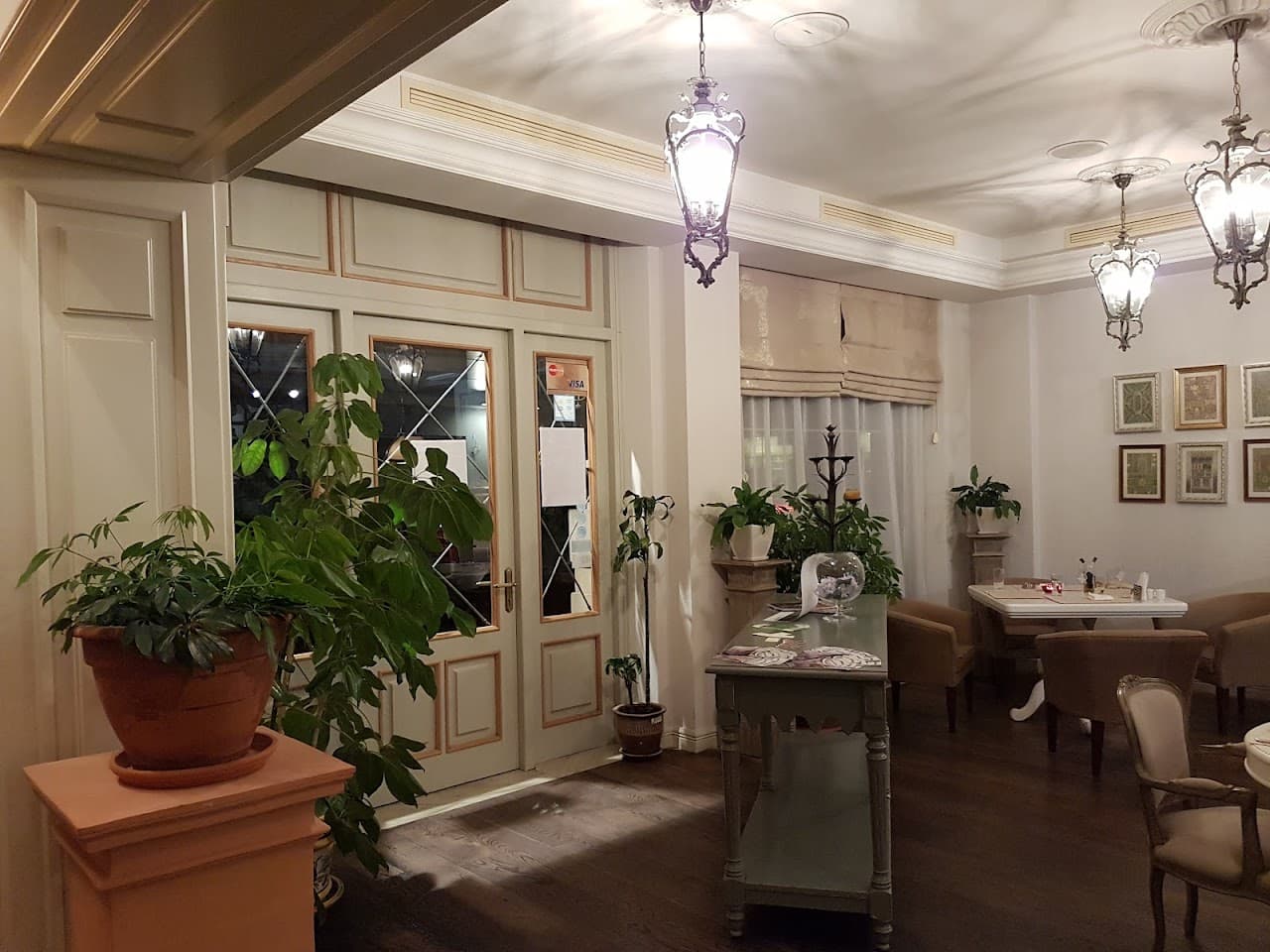 Gallery 4