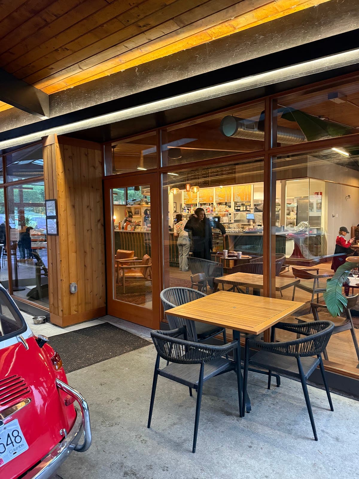 Isetta Cafe Bistro