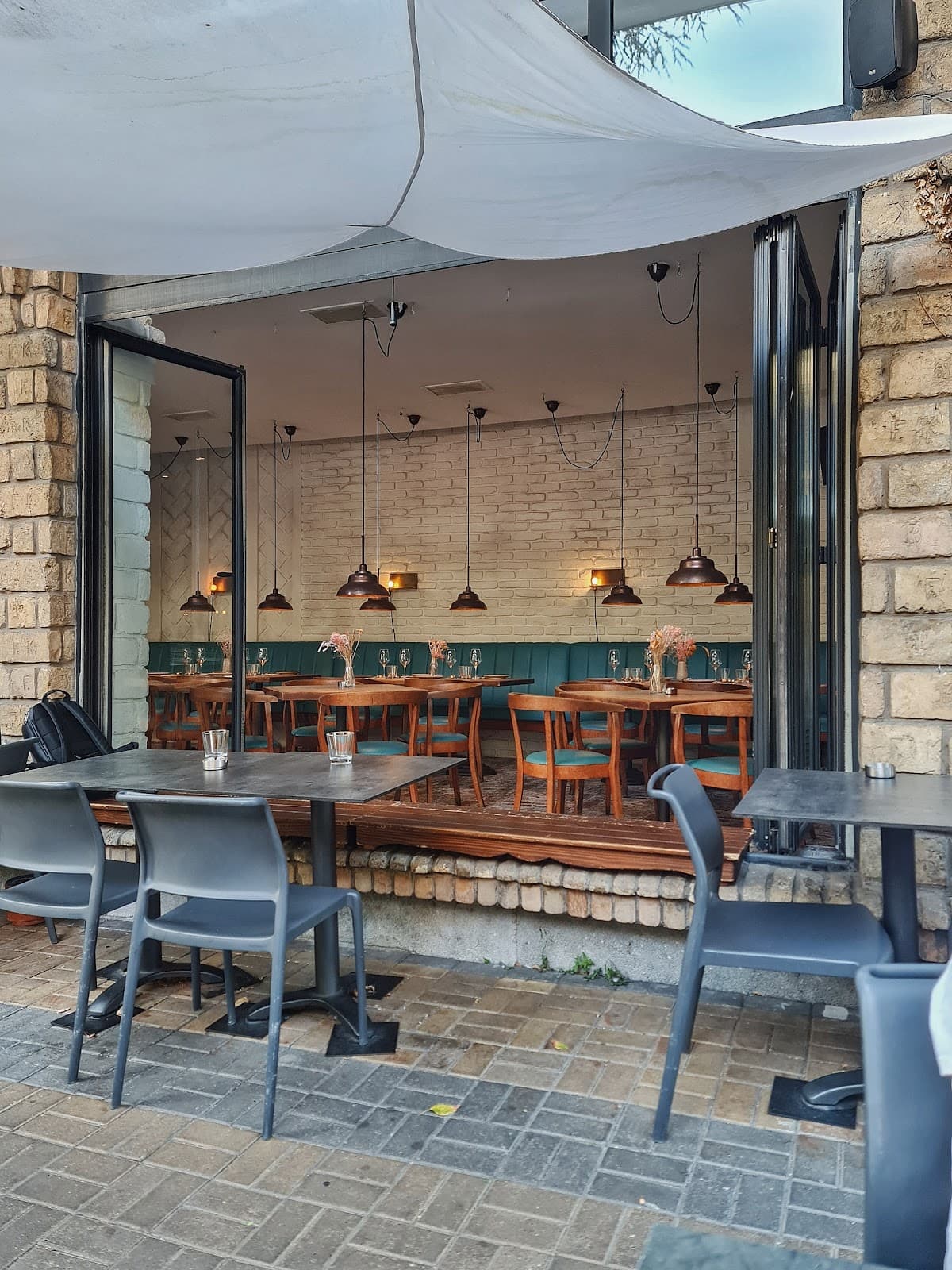 Homa Bistro