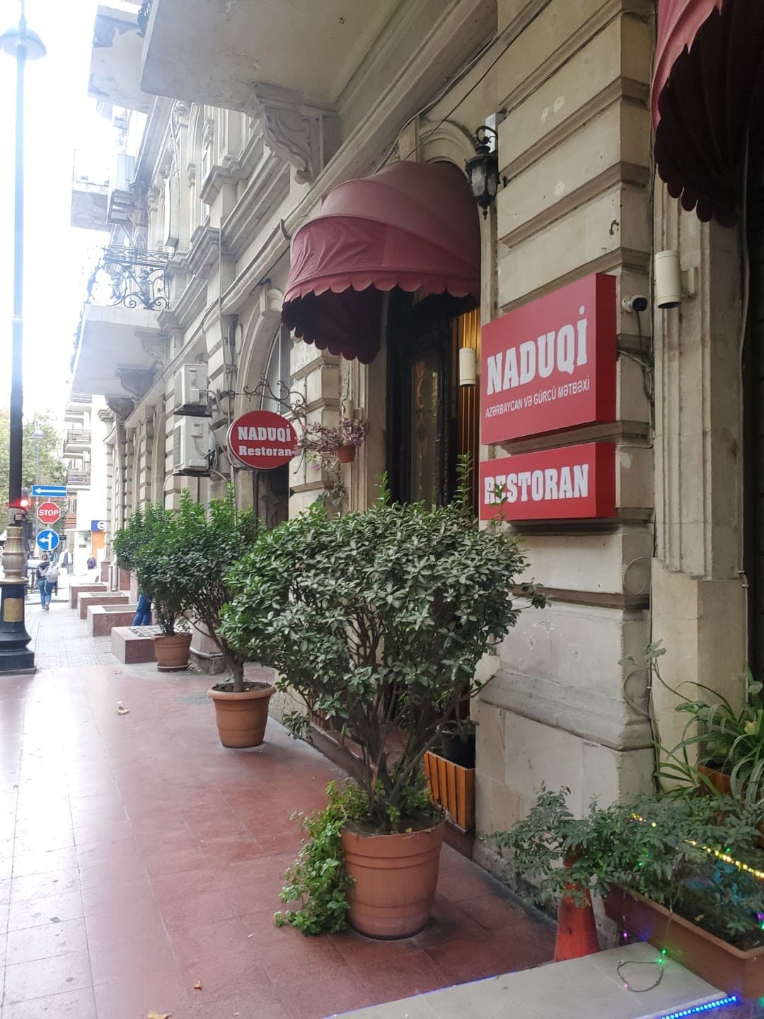 Naduqi restoran