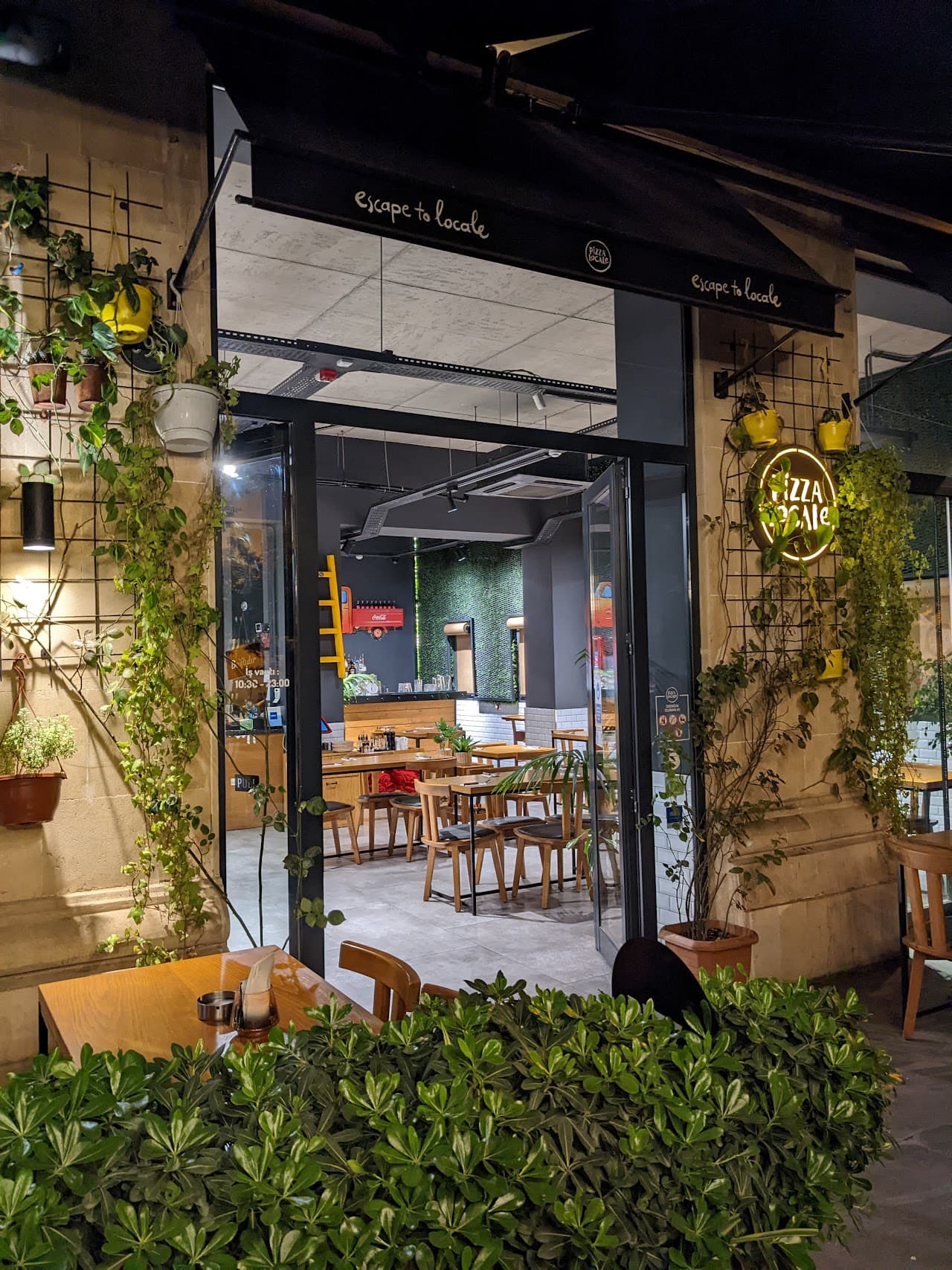 Pizza Locale Baku