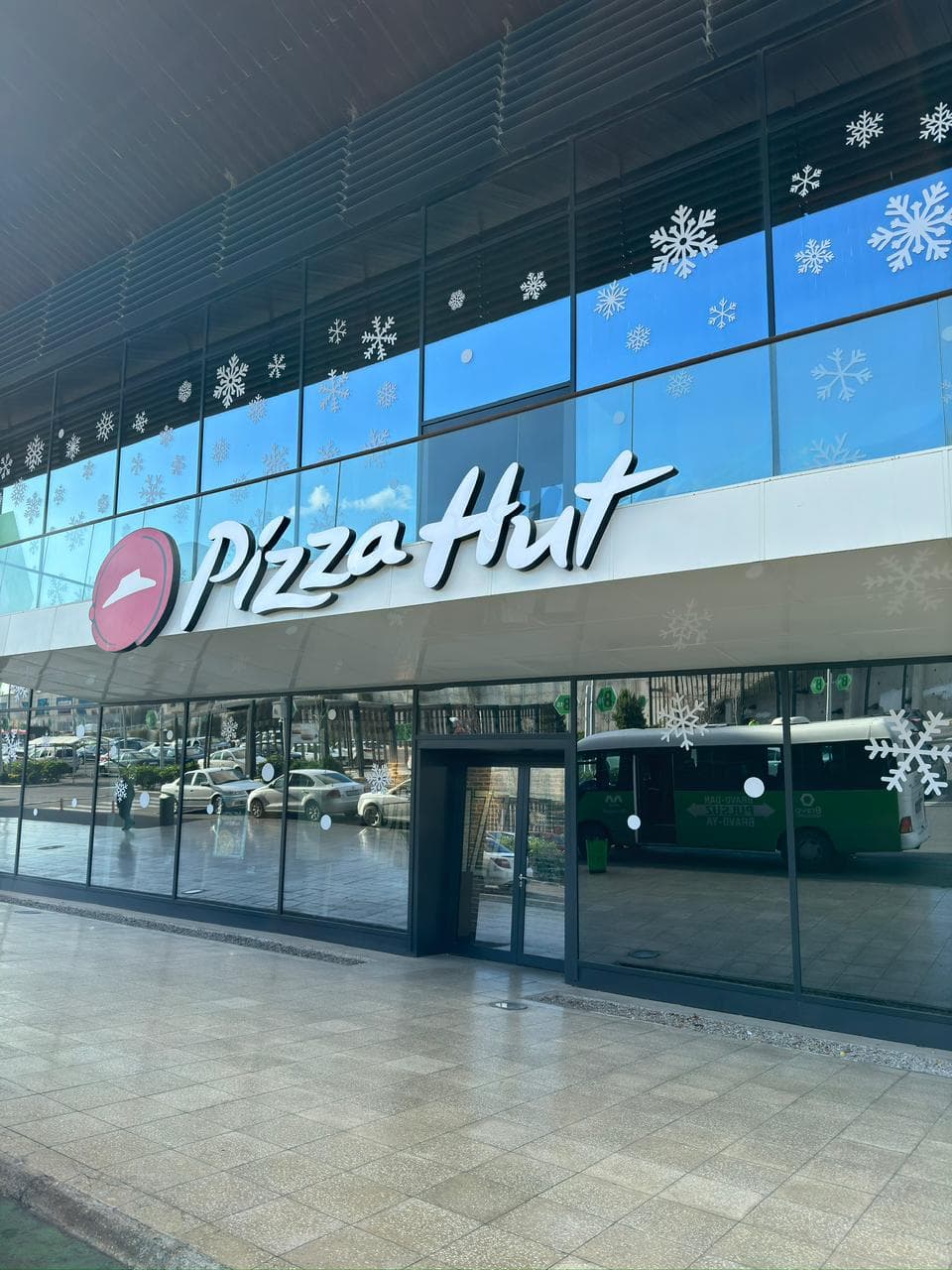 Pizza Hut (Bravo branch)