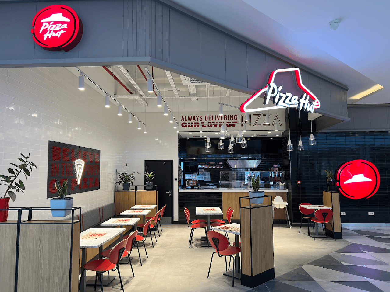 Pizza Hut Zefir Mall