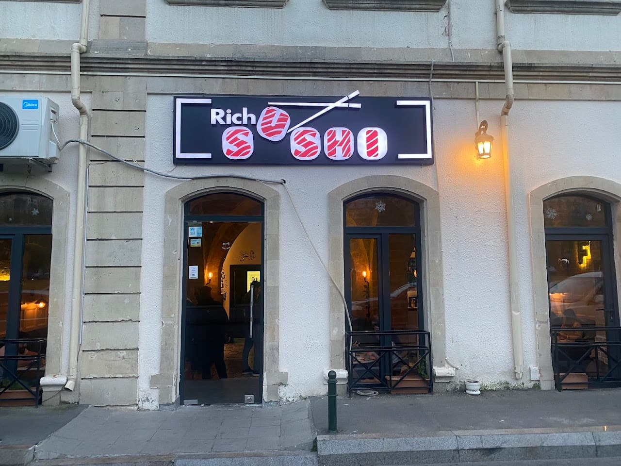Rich Sushi