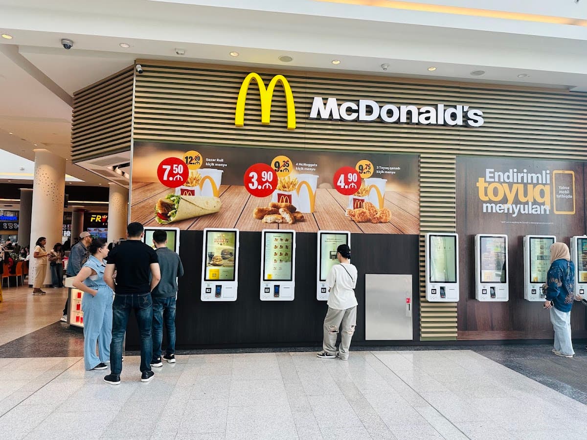 McDonald's Gənclik