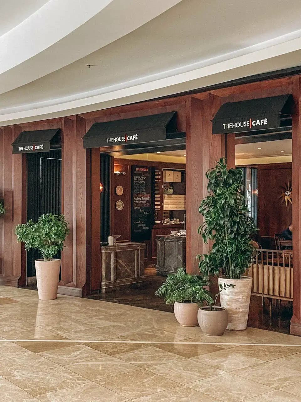 The House Cafe Port Baku
